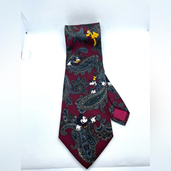 Vintage Walt Disney World Paisley Mickey Mouse Print 100% Silk Men’s Necktie - Picture 3 of 4